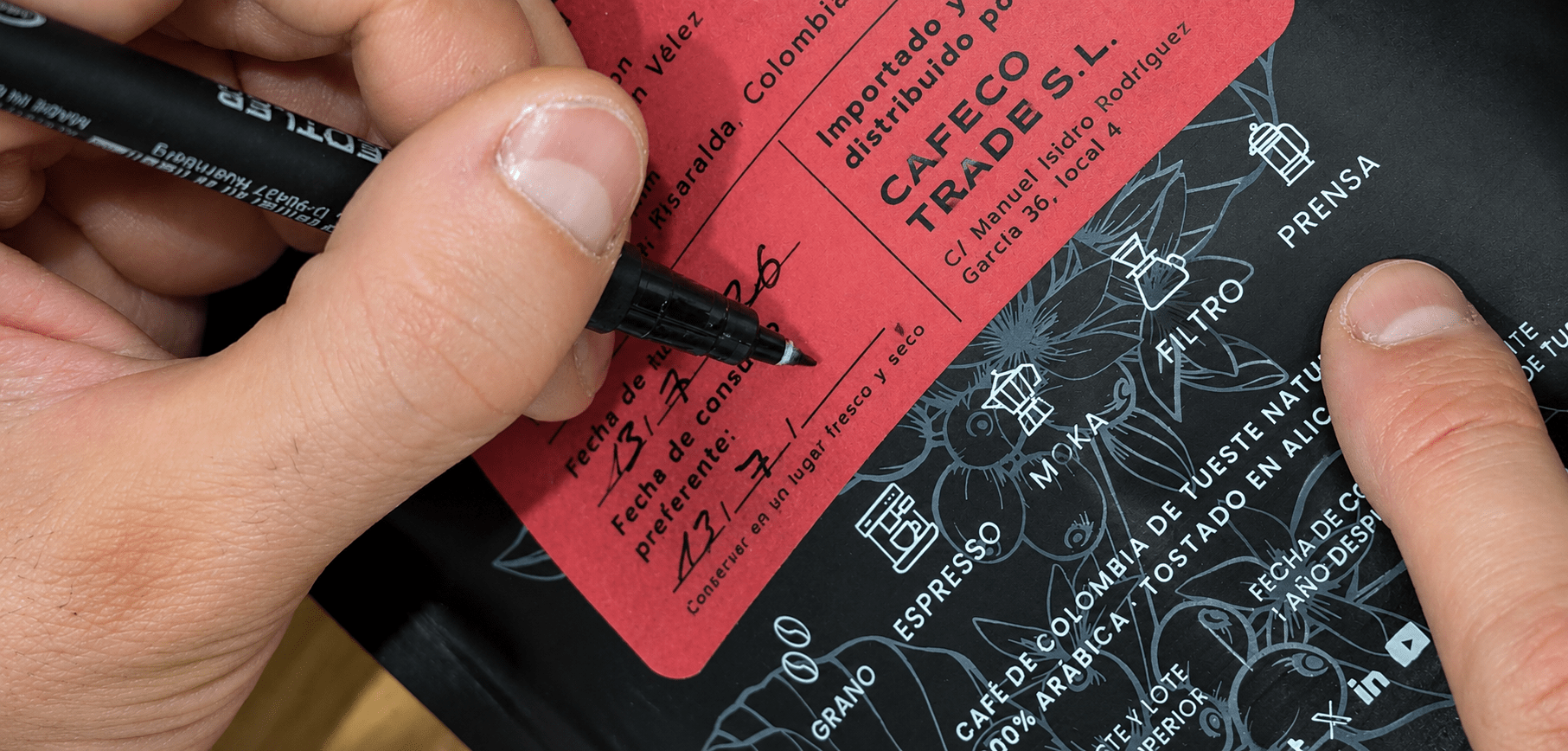 Café recién tostado: por qué la fecha de tueste importa más que la de caducidad - La Guashira Specialty Coffee